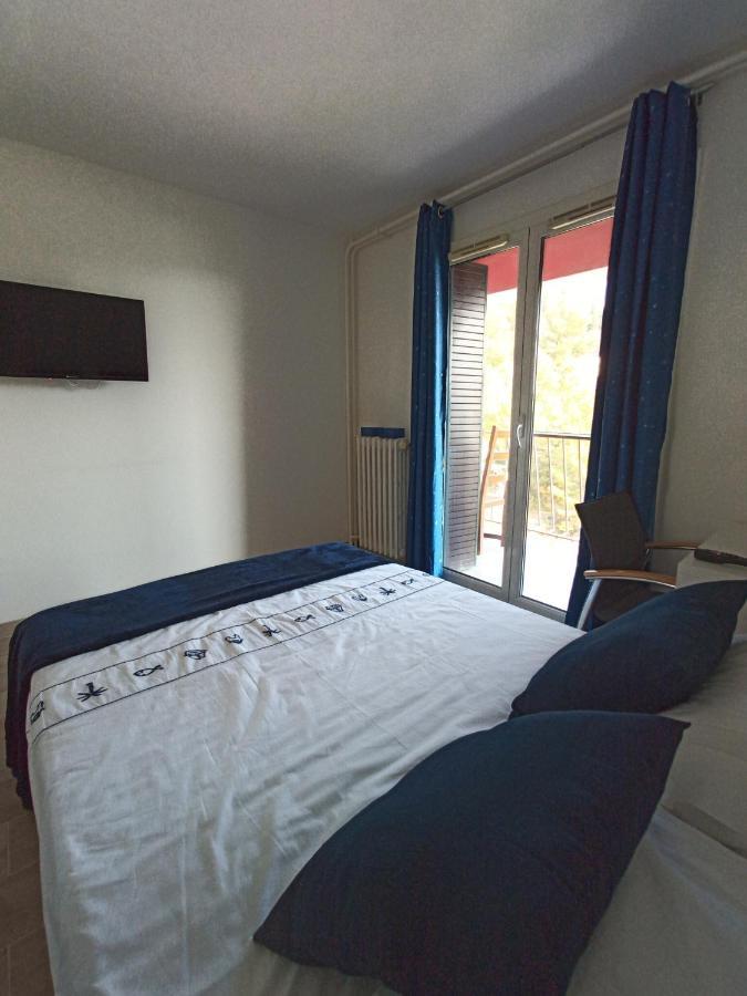 Private Room In Renovated Apartment - Tram 1 Min Walk Nice Exterior foto