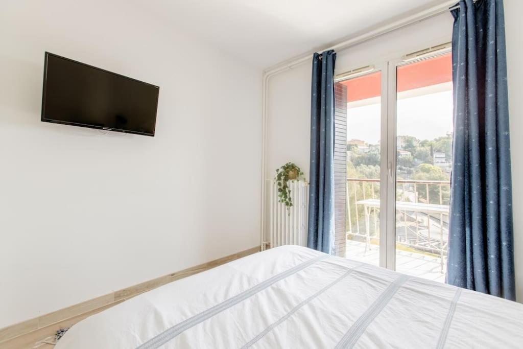 Private Room In Renovated Apartment - Tram 1 Min Walk Nice Exterior foto
