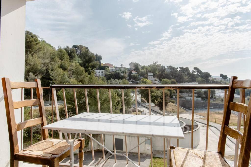 Private Room In Renovated Apartment - Tram 1 Min Walk Nice Exterior foto